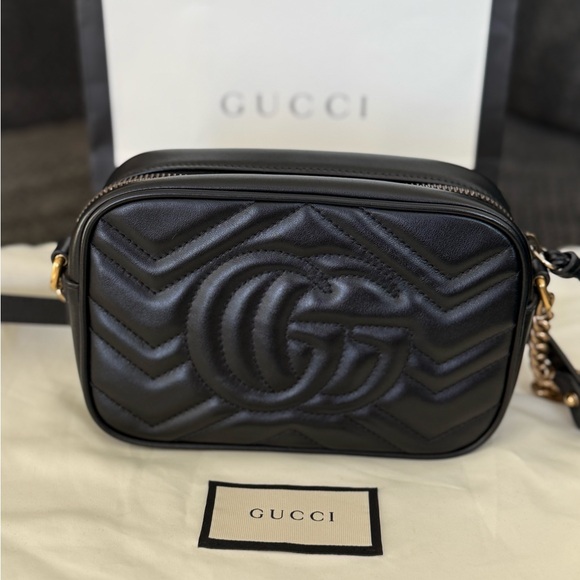 Gucci GG Marmont Mini Bag in Black leather - Picture 5 of 16